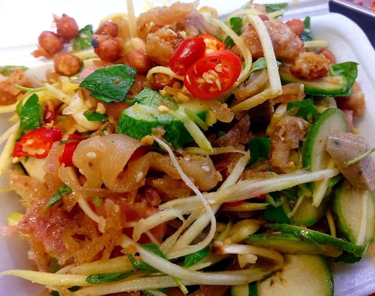 Bữa tiệc miền Trung_ tré - món khai vị không thể thiếu