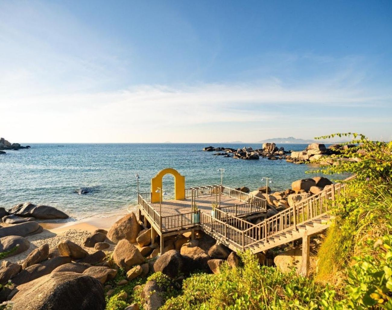 Lối xuống biển tại Khu dã ngoại Trung Lương