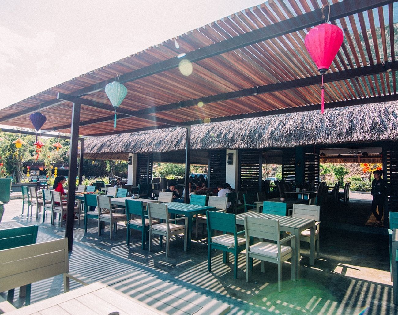 Nhà hàng hải sản tại Khu dã ngoại Trung Lương