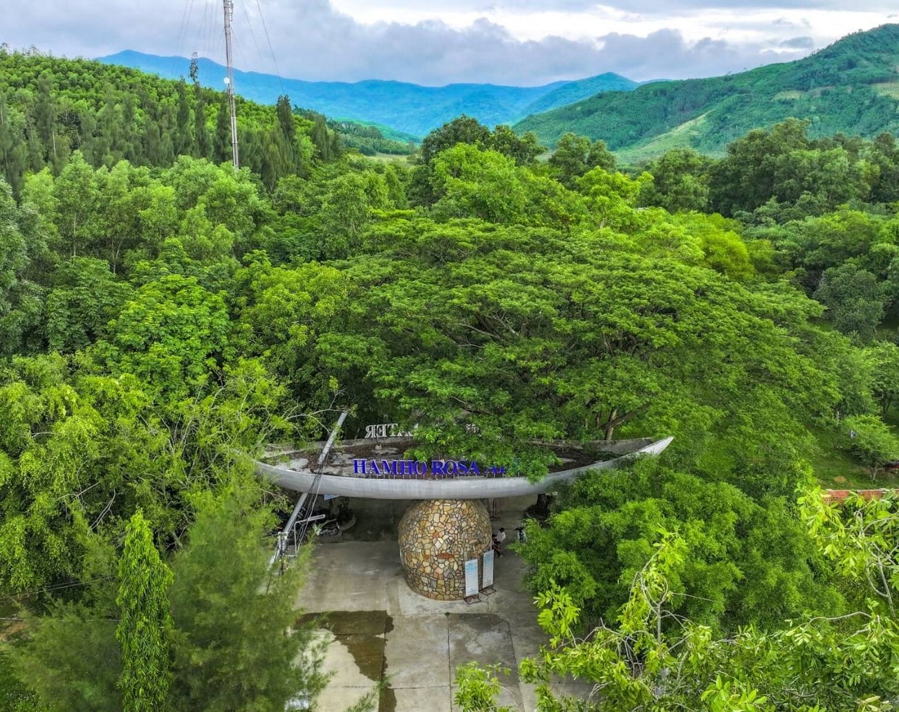 Nhà hàng sinh thái Hầm Hô giữa rừng xanh