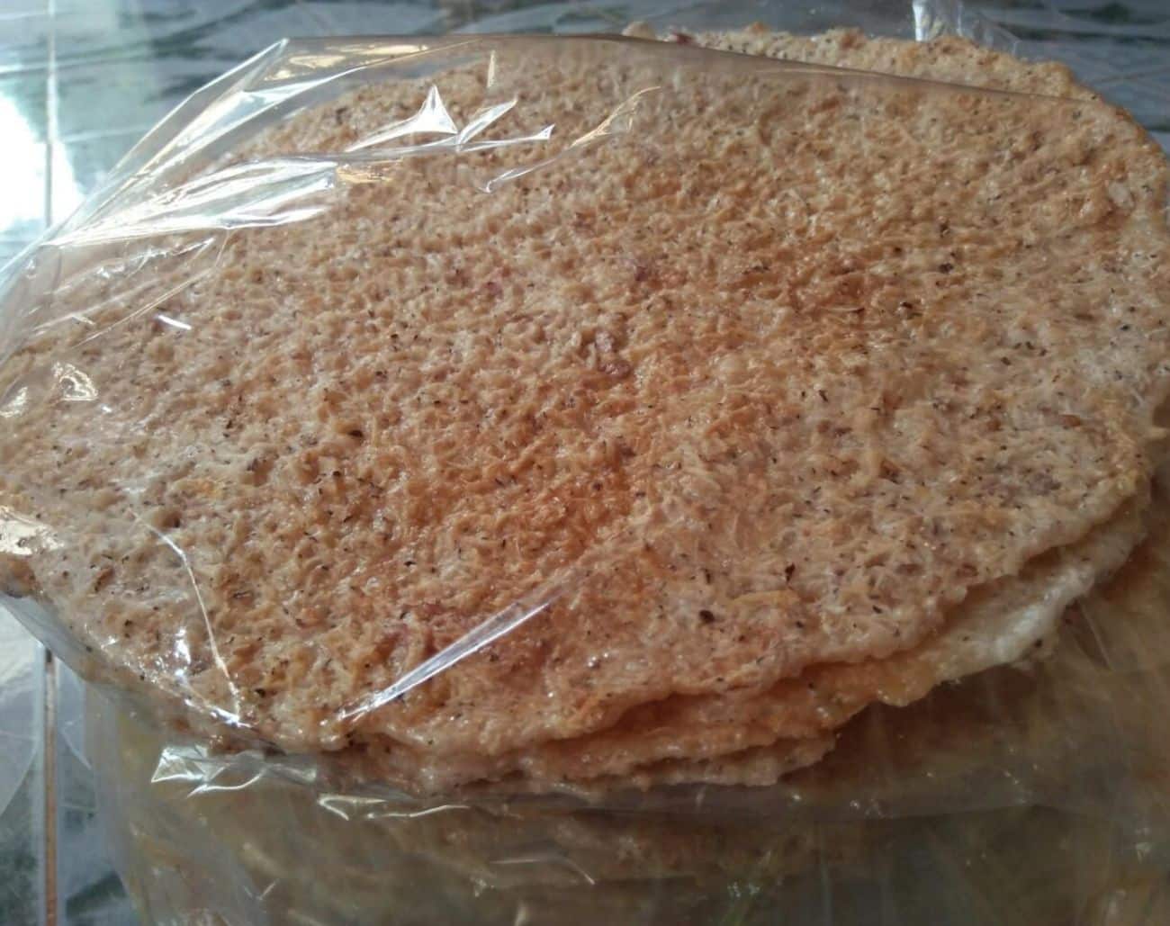 Nướng bánh tráng dừa – nghe tiếng rộp rộp giòn tan