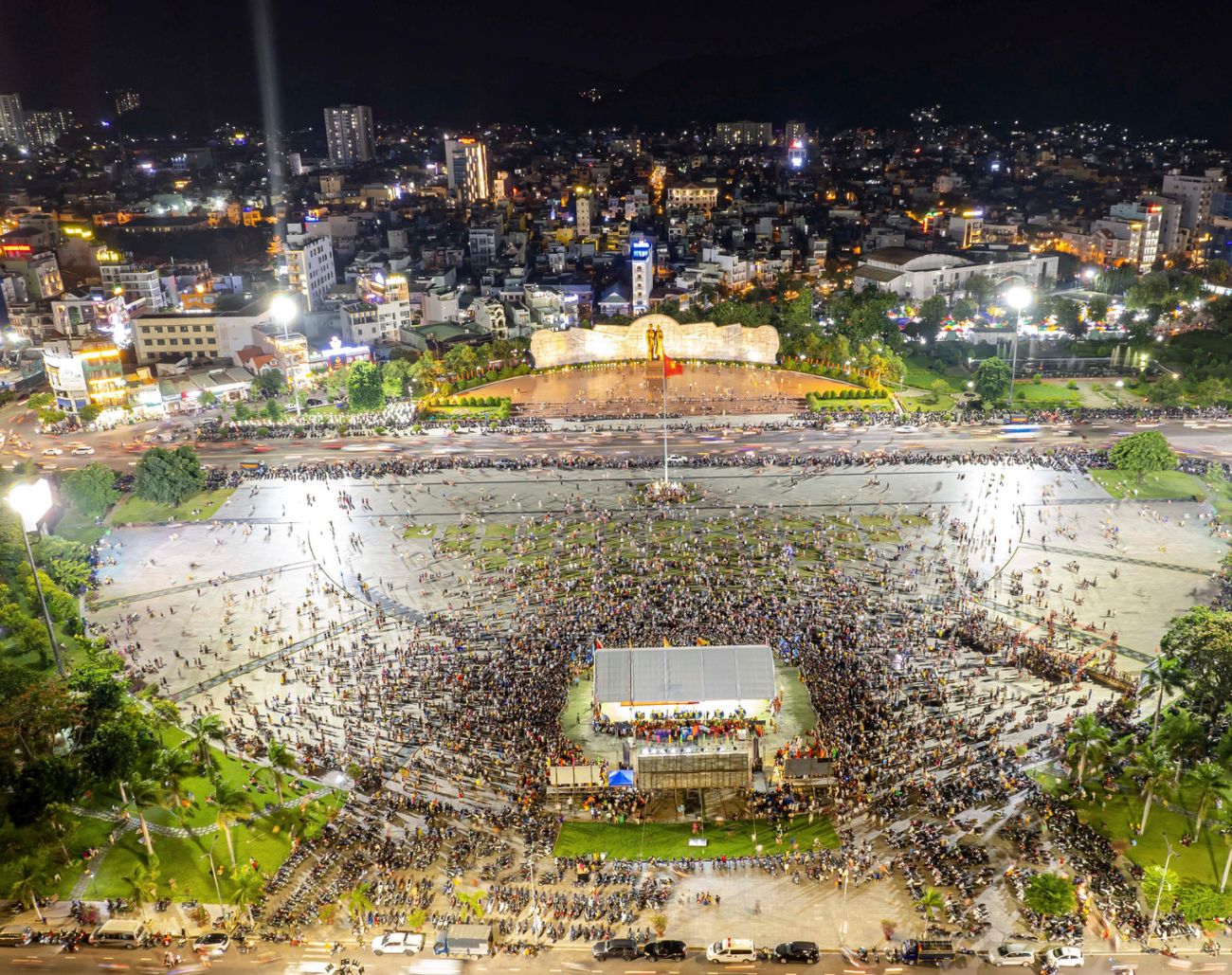 Sự Kiện Văn Hóa – Lễ Hội Ở Quảng Trường Nguyễn Tất Thành