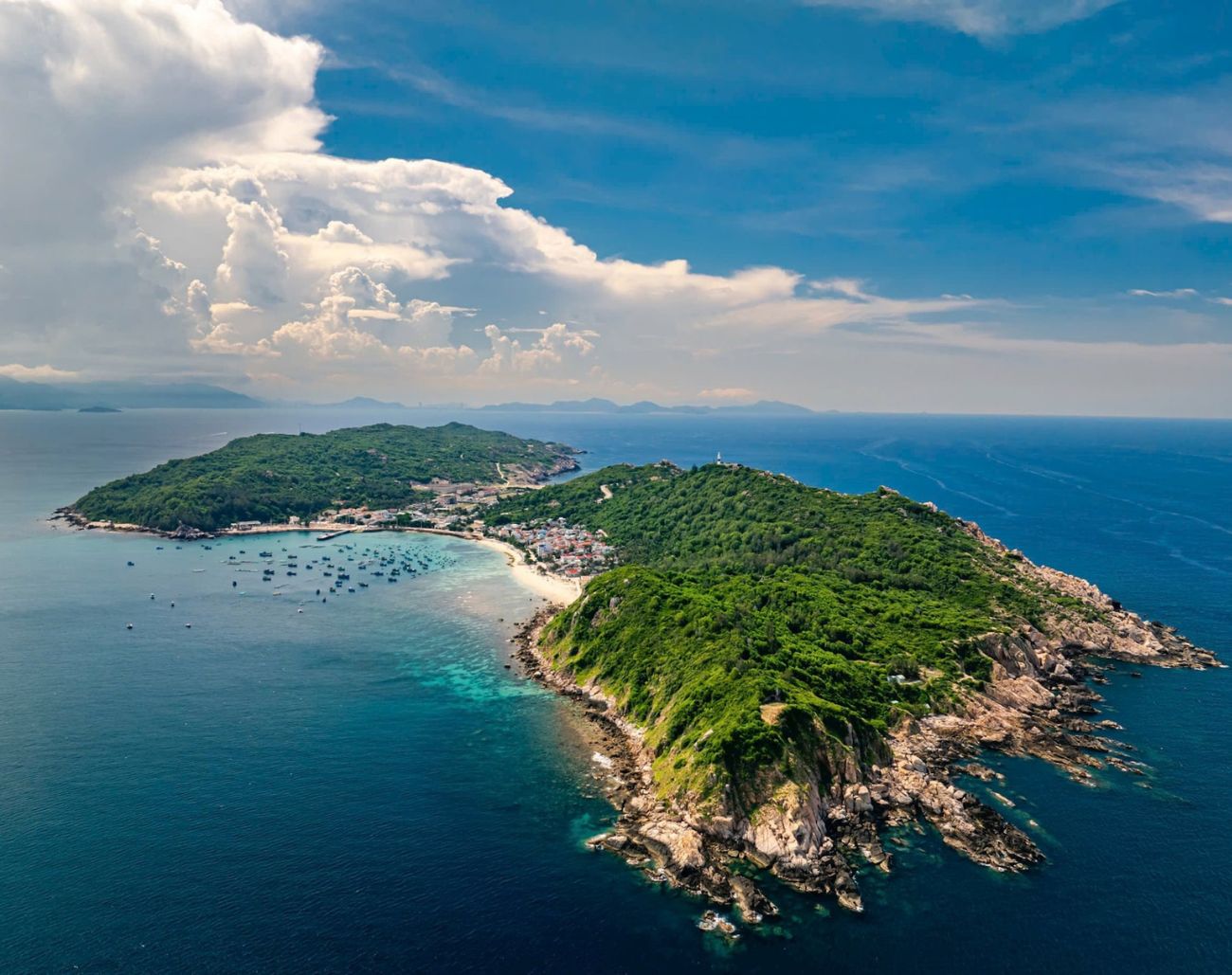 Toàn cảnh Cù Lao Xanh từ flycam