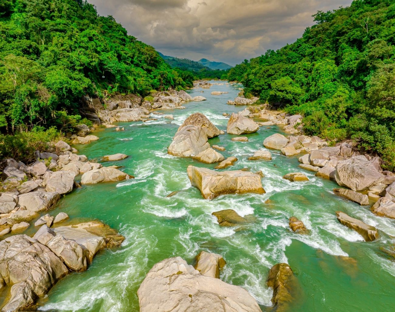 Toàn cảnh khu du lịch Hầm Hô Bình Định nhìn từ trên cao